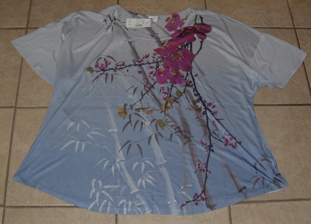 NEW NWT Embellished Floral Plus Sz 4X Casual Wear Stretchy Tee Shirt FASHION BUG