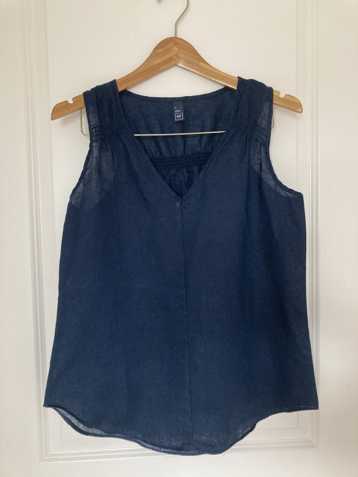 Gap 100% Linen Sleeveless V-neck Top Womens Medium Navy
