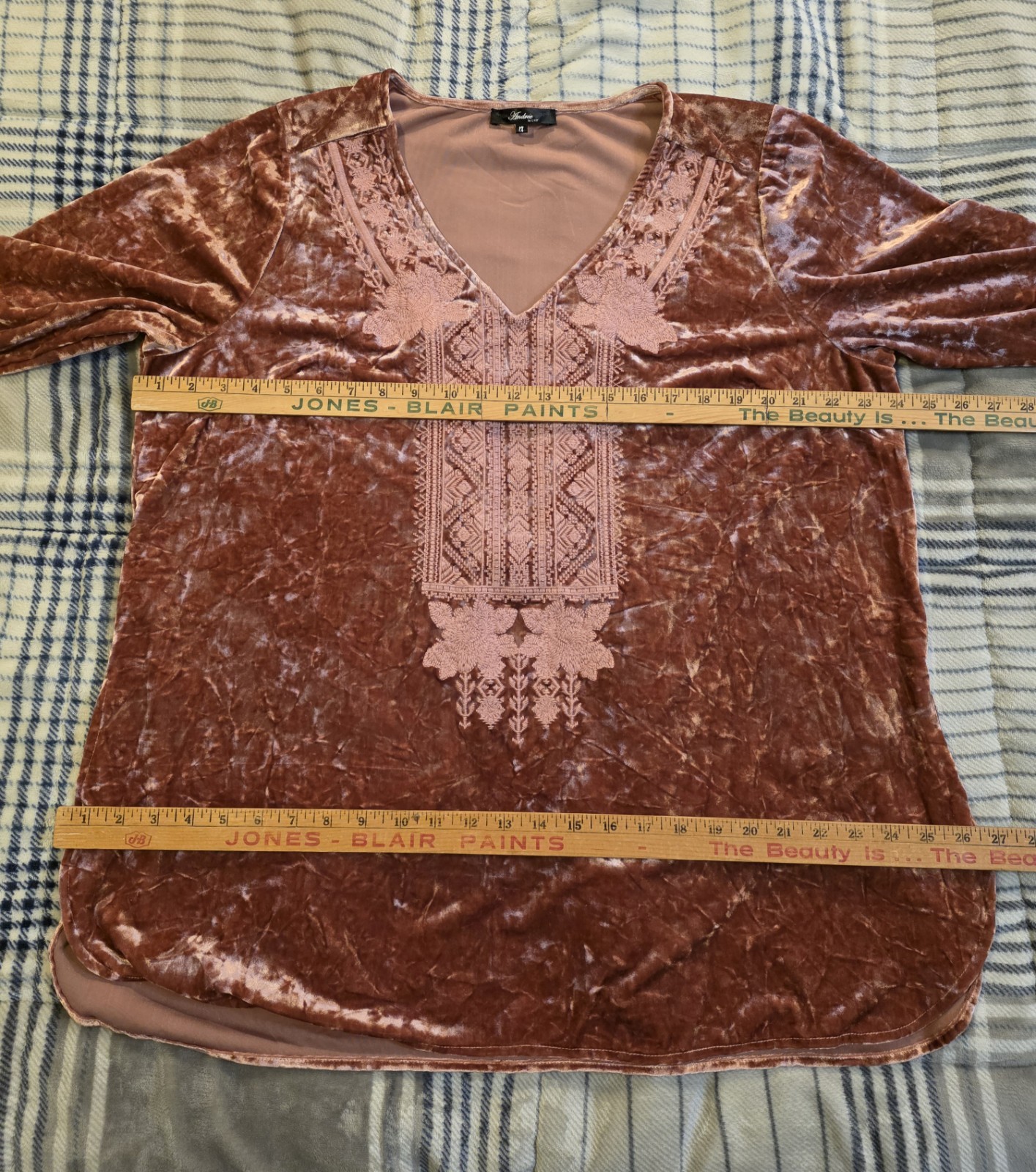 Andree By Unit Embroidered Crushed Velvet Tunic Blouse Womens Size 1X Rose Pink