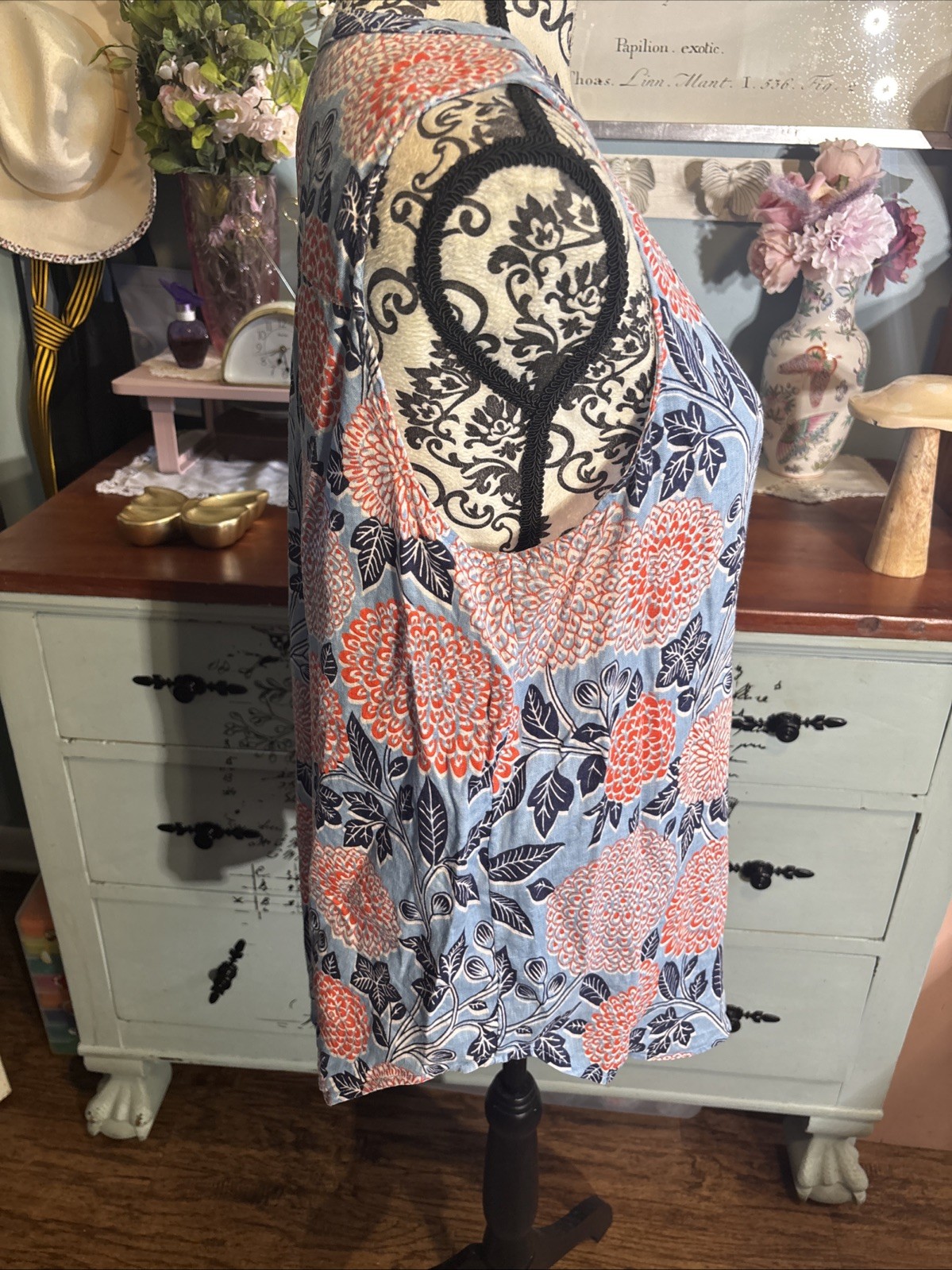 Cynthia Rowley 100% Linen Floral Blouse Blue Coral Sleeveless Button Front Sz M