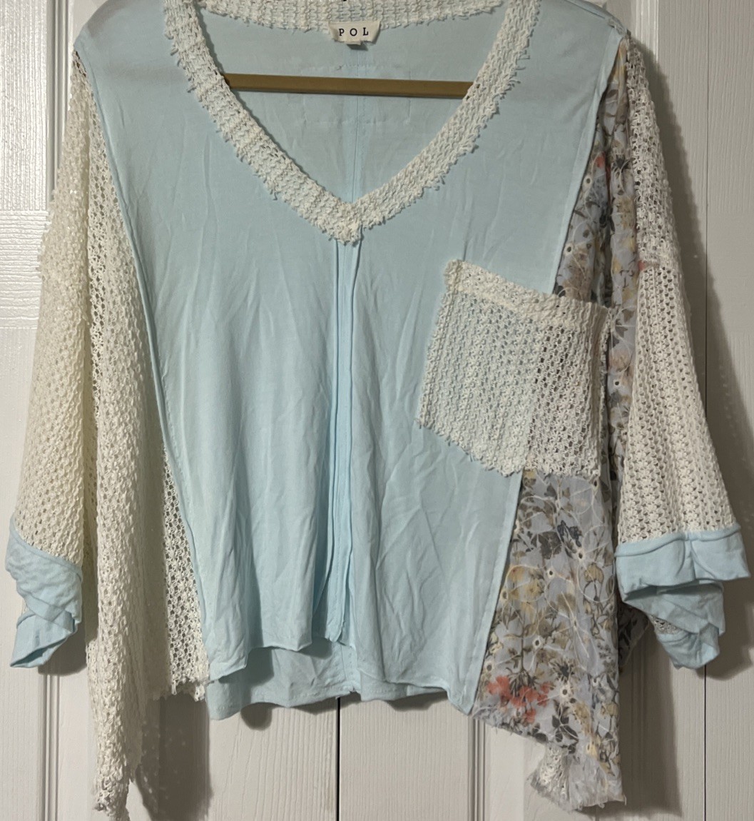POL Patchwork Crochet Floral Embroidered Boho Oversized Light Blue Shirt Small