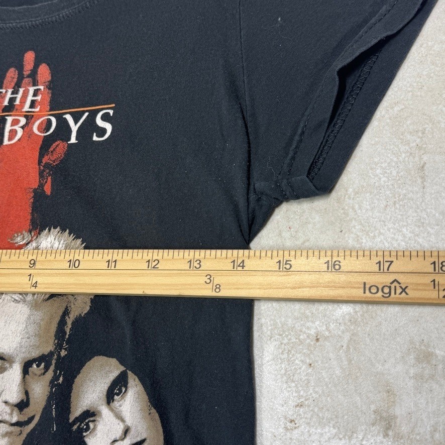 Vintage Womens The Lost Boys Horror Movie Promo T-Shirt Size Large Hot Topic