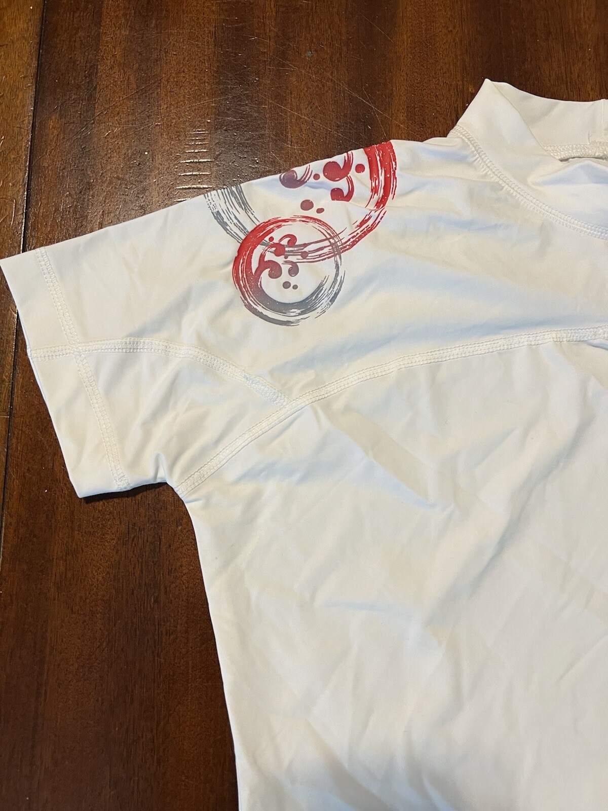NWT Nike ACG Kurzarm Damen Water Tee Short Sleeve White Womens Active Top Large