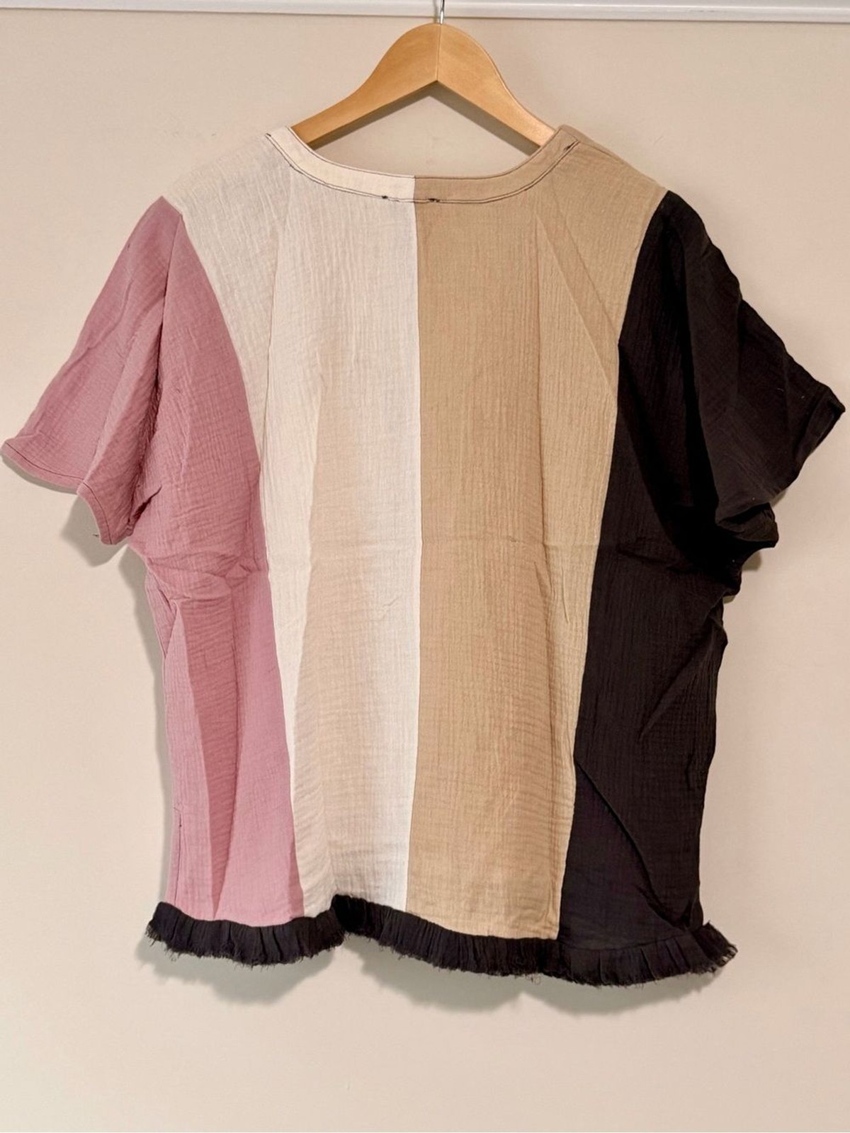 Umgee Gauze Colorblock V-Neck Short Sleeve Top in Black, Tan, Cream & Dusty Rose