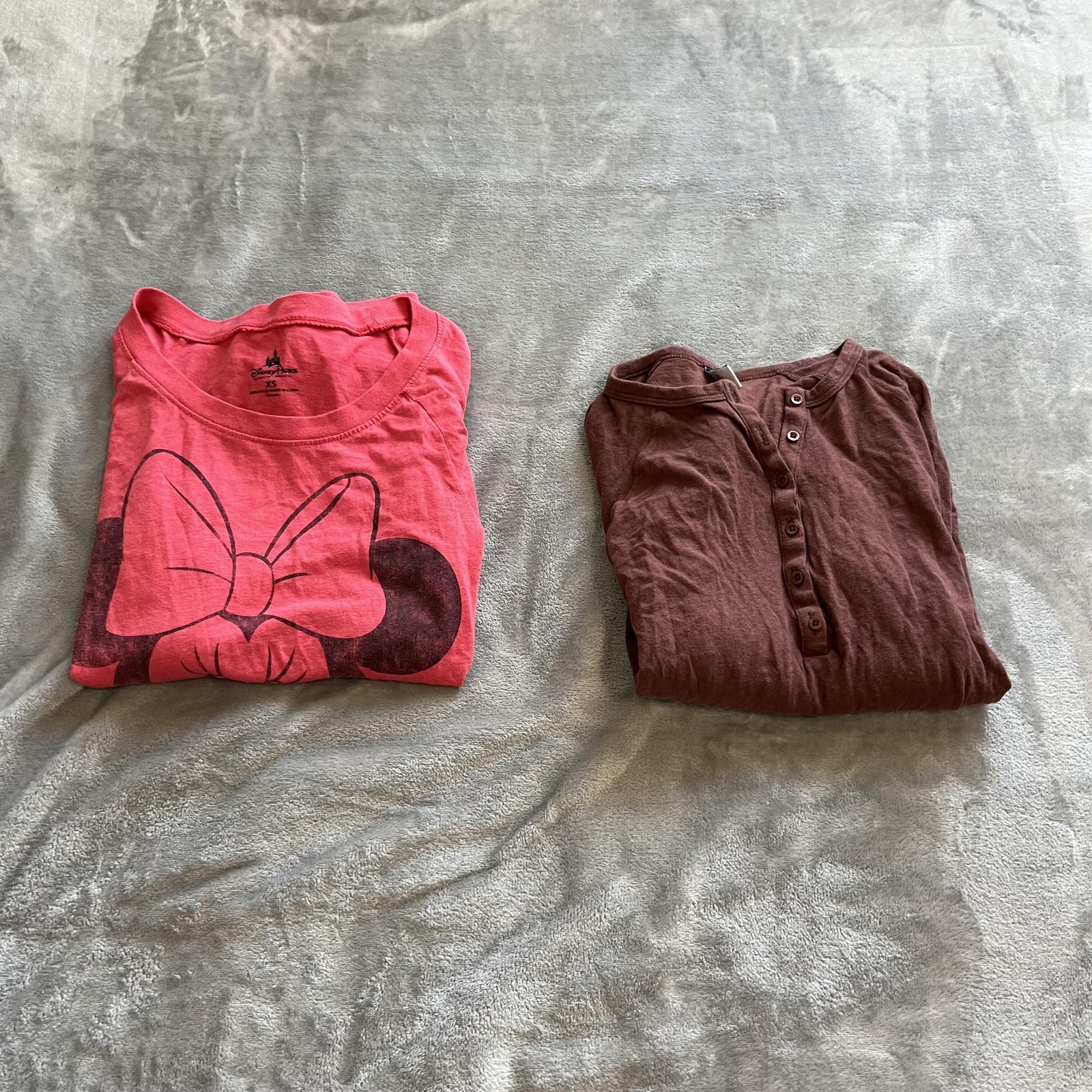 Disney Parks Minnie Shirt Womens XS Lot 2 Long Sleeve Red Brown Old Navy Henley
