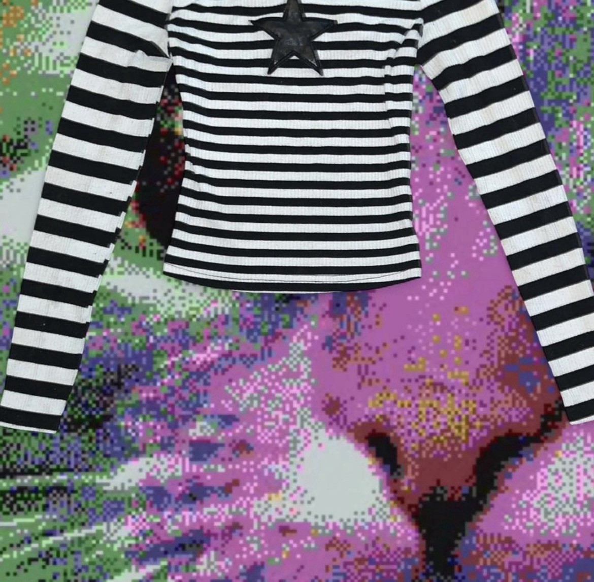Women’s Black/White Striped Ribbed Knit Crew Neck Star Appliqué Tee XS