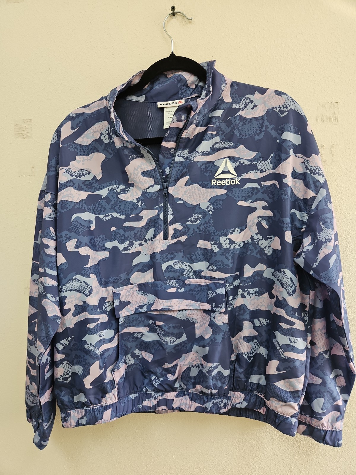 Reebok Camo 1/4 Zip Top Light Jacket Windbreaker Size Medium Women’s