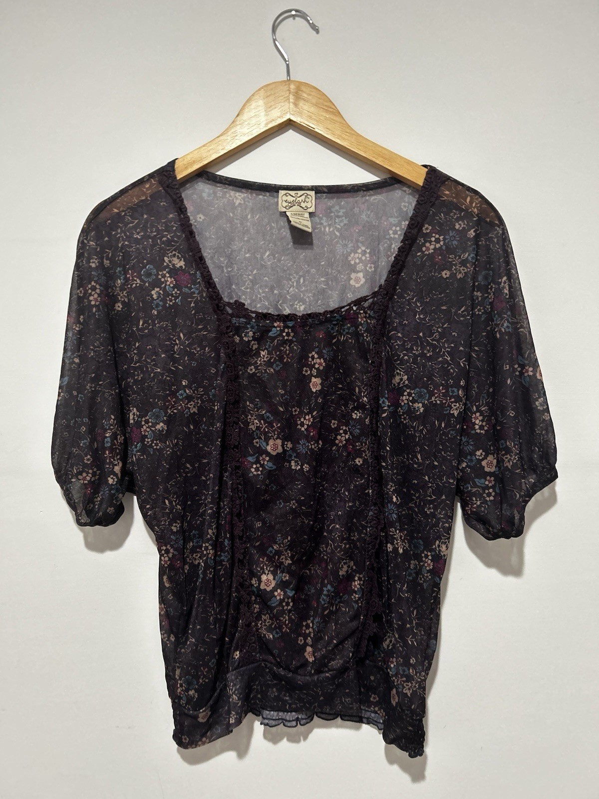 Dark Purple Paisley/Floral Peasant Top Eyelash Couture Size M Boho Hippie