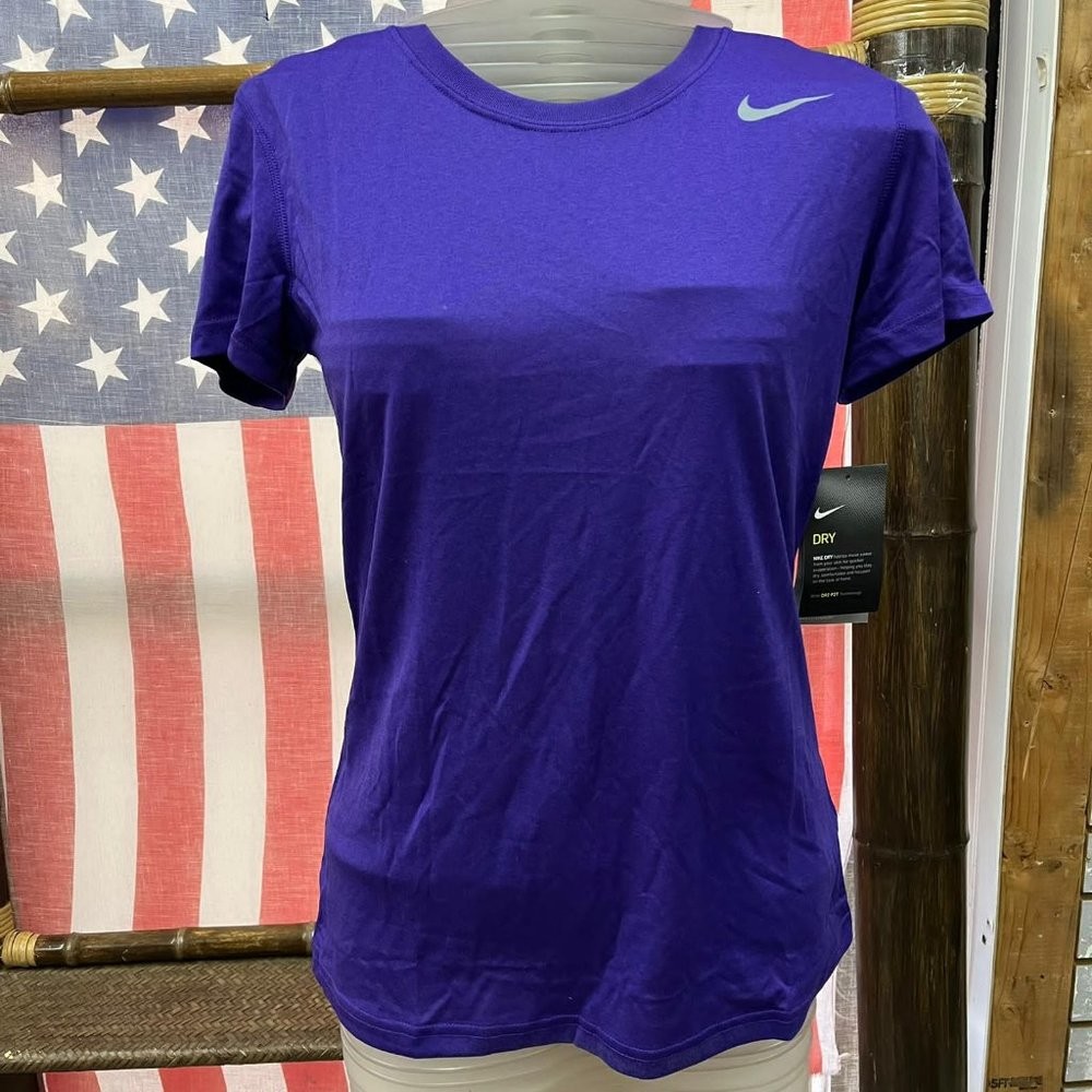 NWT Nike 1pc top