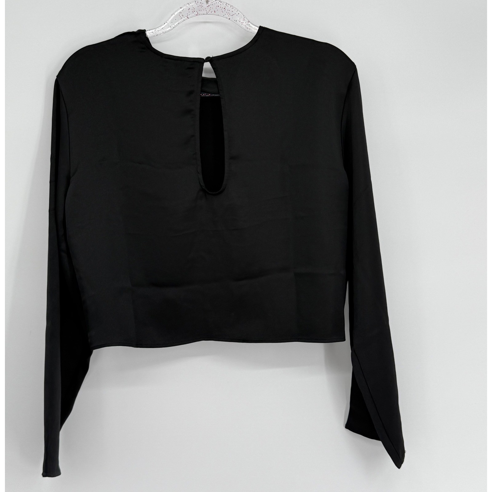 HM Womens Black Satin Cropped Long Sleeve Blouse Keyhole Back Sz M NEW
