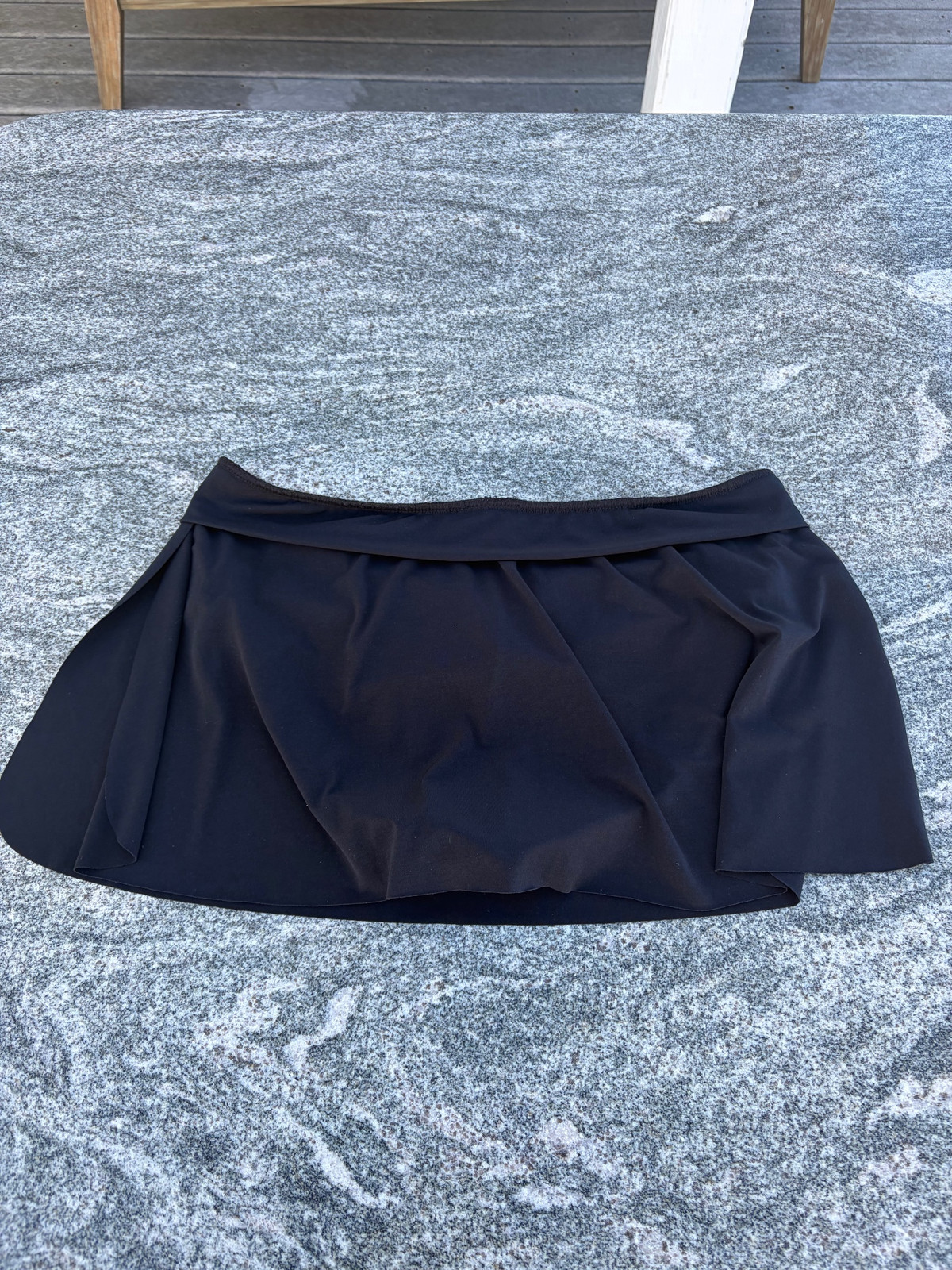 Vintage Black Polyester Mid-Thigh Skirt Women’s Versatile Flowy