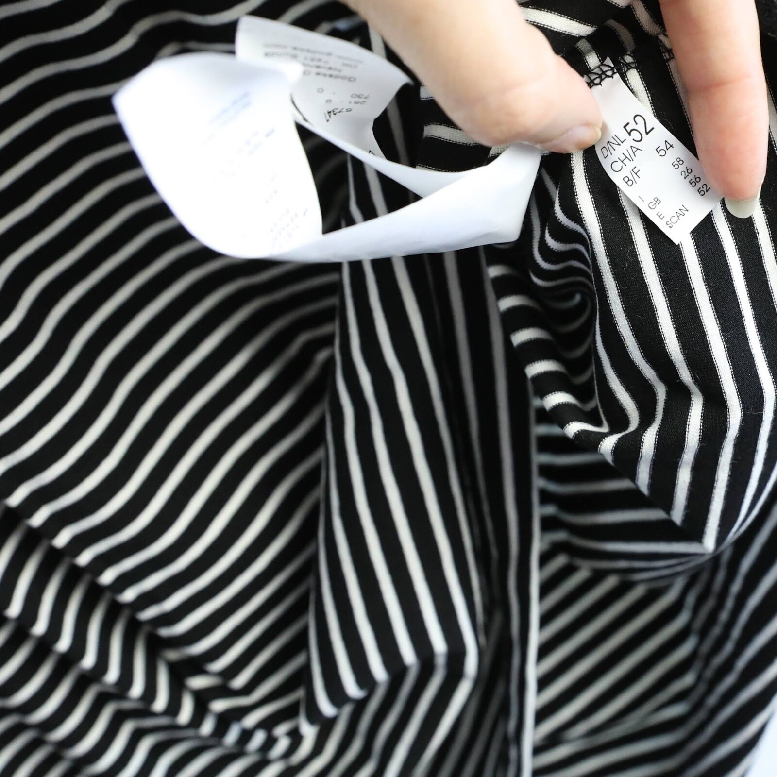 Toni T Plus Top black striped print 22 stretch tunic comfy decorative zipper