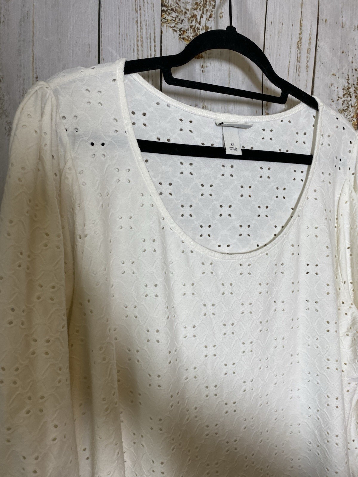 Ava & Viv Women’s 1X Eyelet Blouse