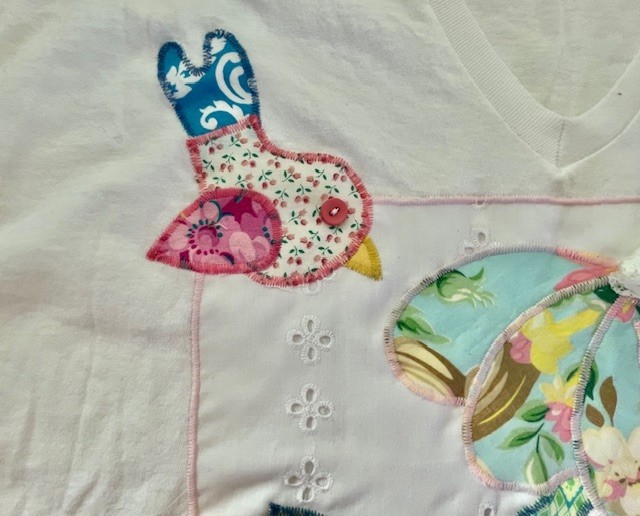 Upcycled T Shirt, Applique Flower & Birds. Wearable Art! SZ XLarge. USA