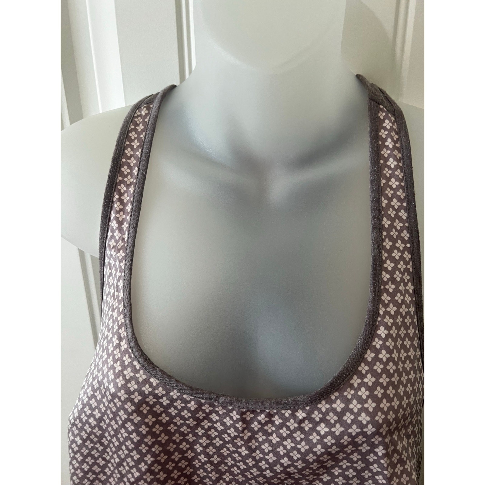 Victoria’s Secret Women’s Cropped Racerback Tank Top Small Mauve Floral Print