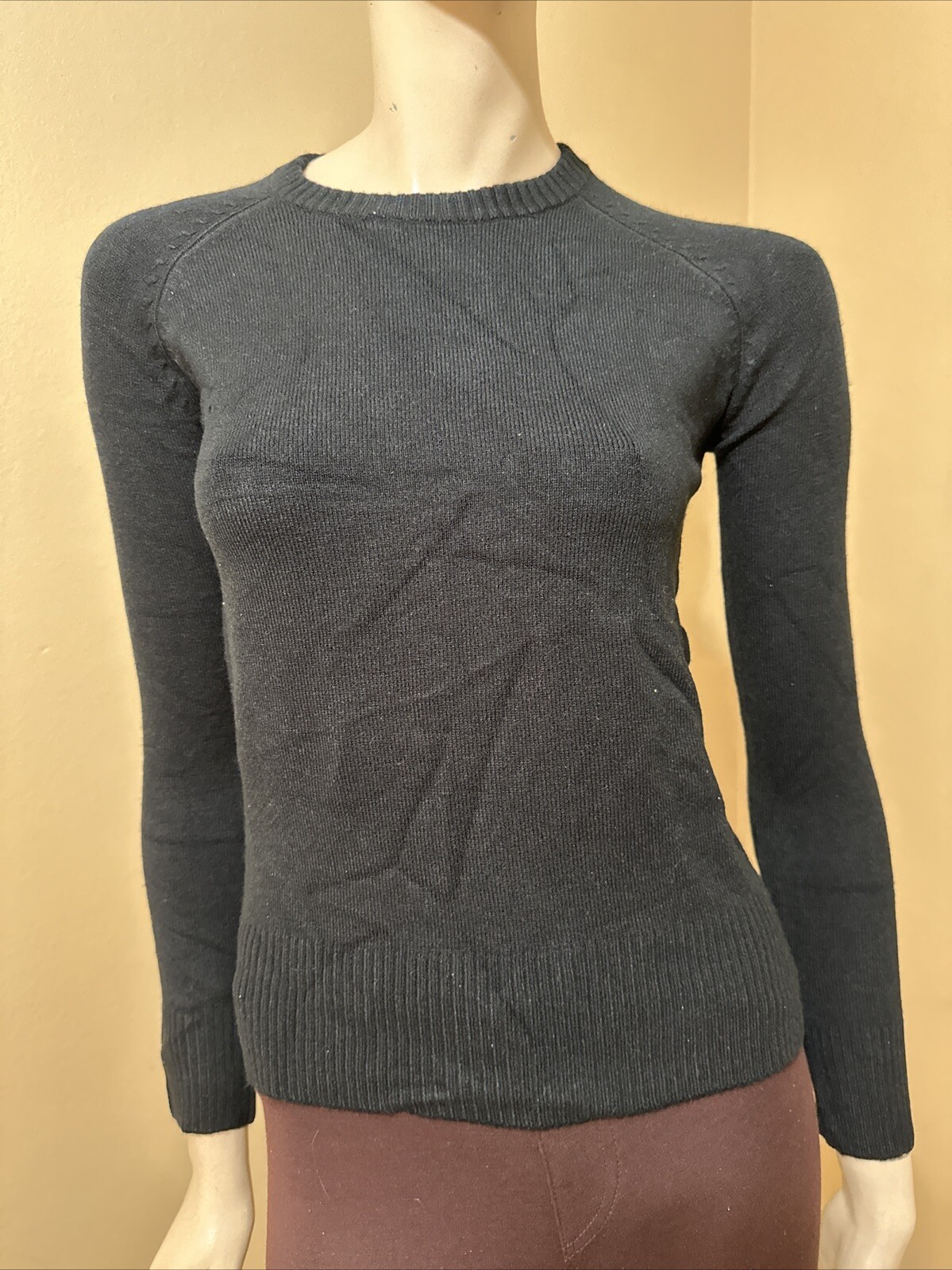 Women’s Black Acrylic Casual Stretch Classic Long Sleeve Size S/M Blouse Top