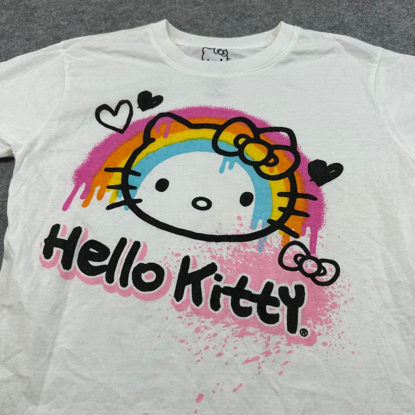 Sanrio Hello Kitty T-Shirt Womens Medium White Rainbow Graphic Tee Short Sleeve