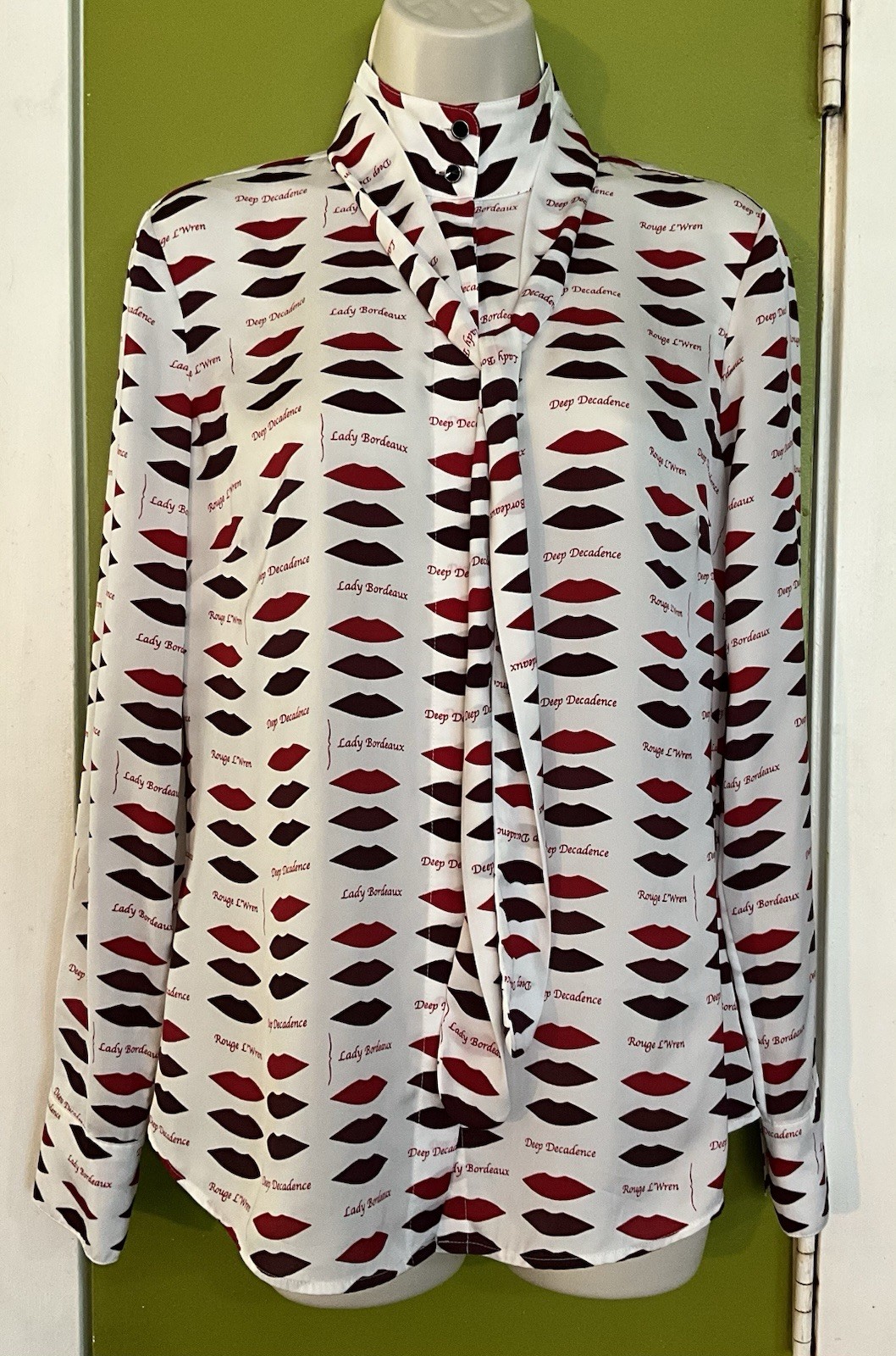 Banana Republic L’Wren Scott Blouse Women’s Sz4 Red Lips Lipstick Whimsical