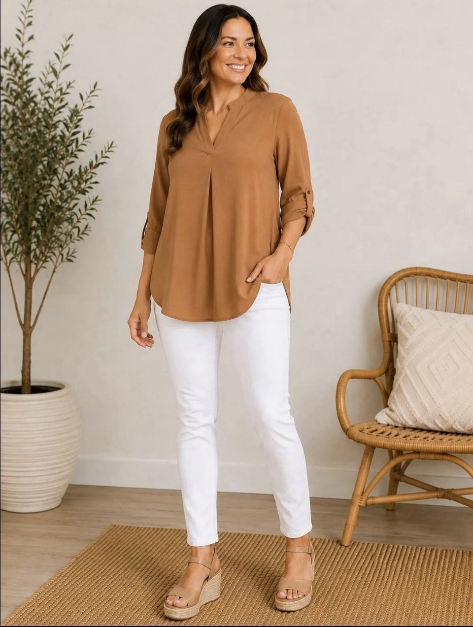 NWT Dear Scarlett Lizzy Top Caramel Brown Wrinkle-Free 3/4 Sleeve Blouse Medium