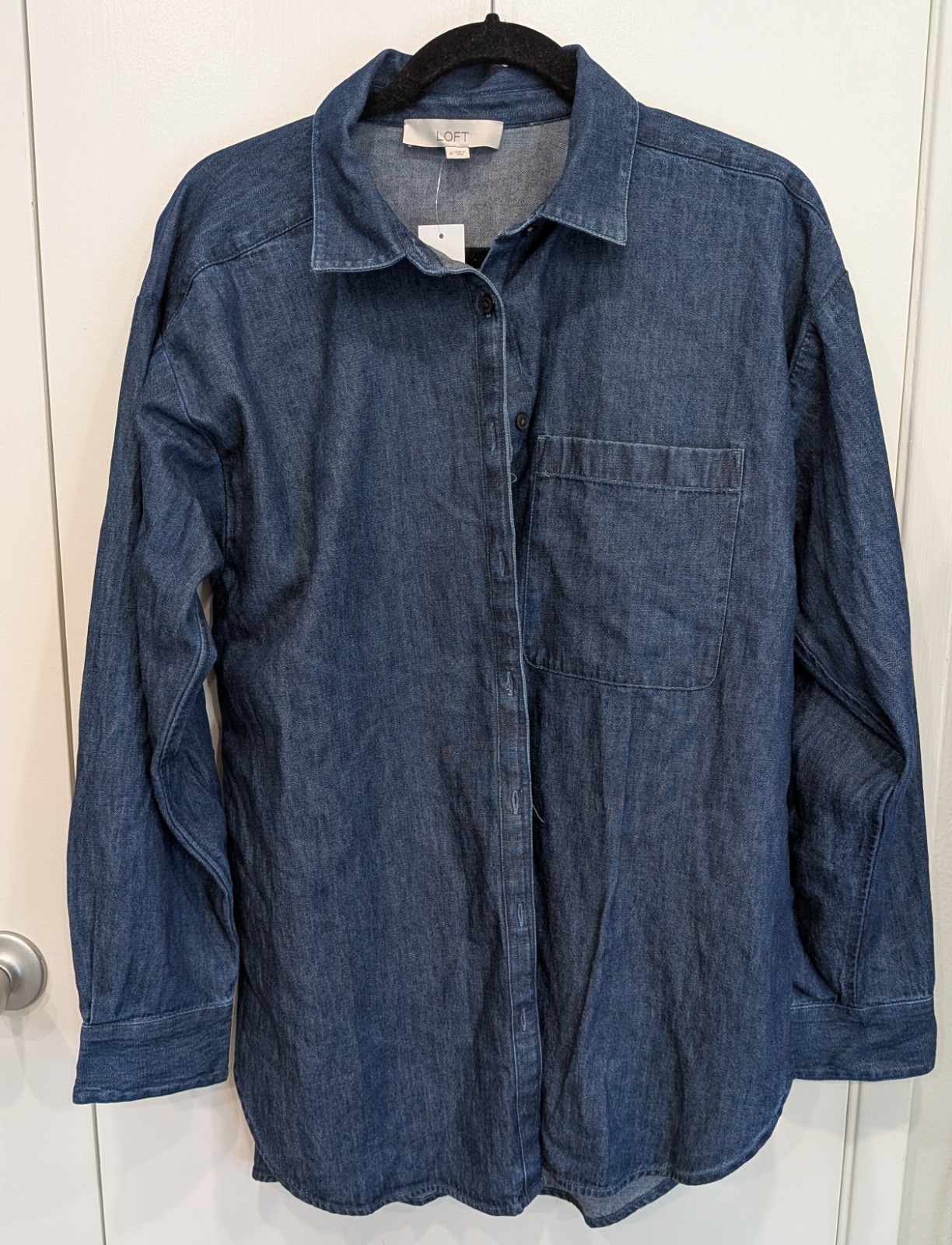 LOFT NWT Chambray Everyday Oversized Pocket Shirt Medium Dark Wash Denim Tunic