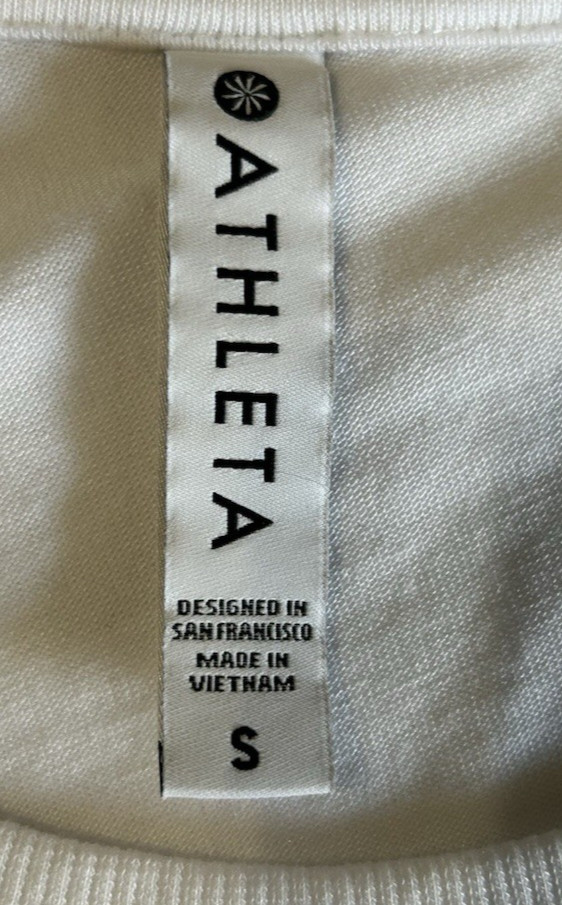 Athleta Women S Cloudlight Restore White Crew Neck Asymmetrical Relaxed Top