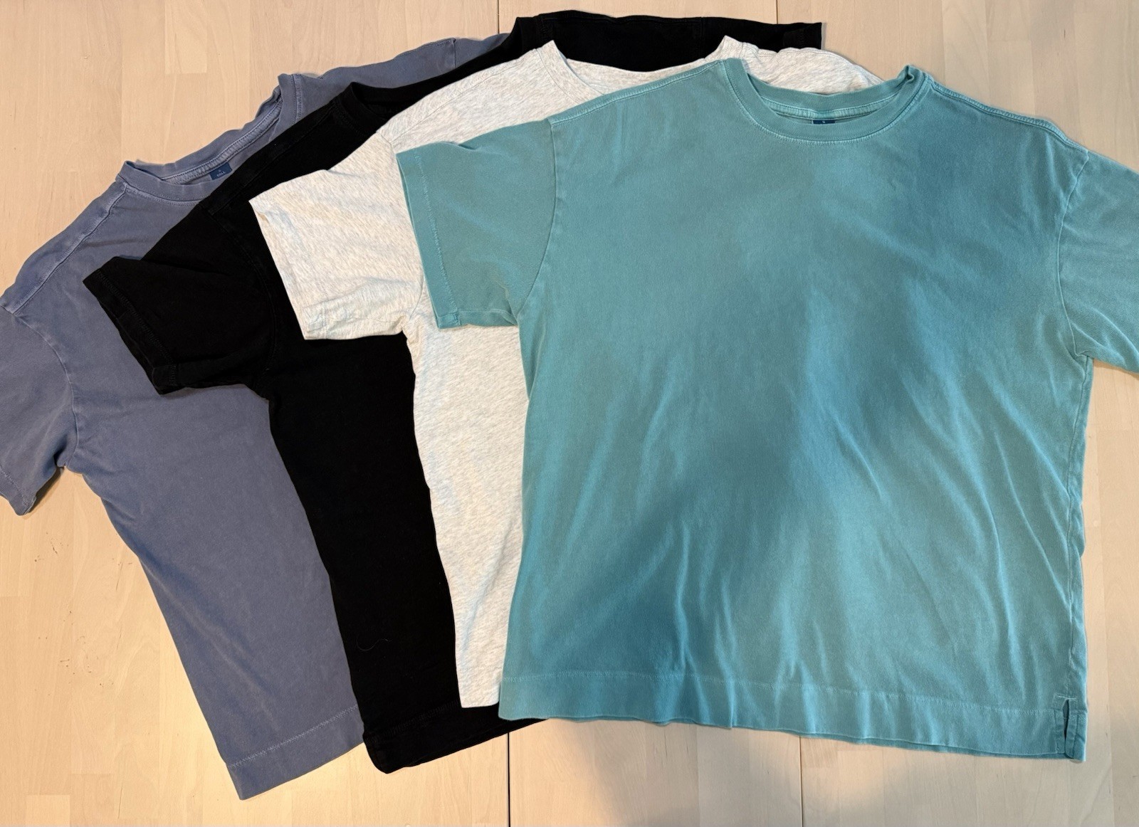 Lot of 4 Old Navy Women’s Vintage Crew-Neck T-Shirts Size Small Tall