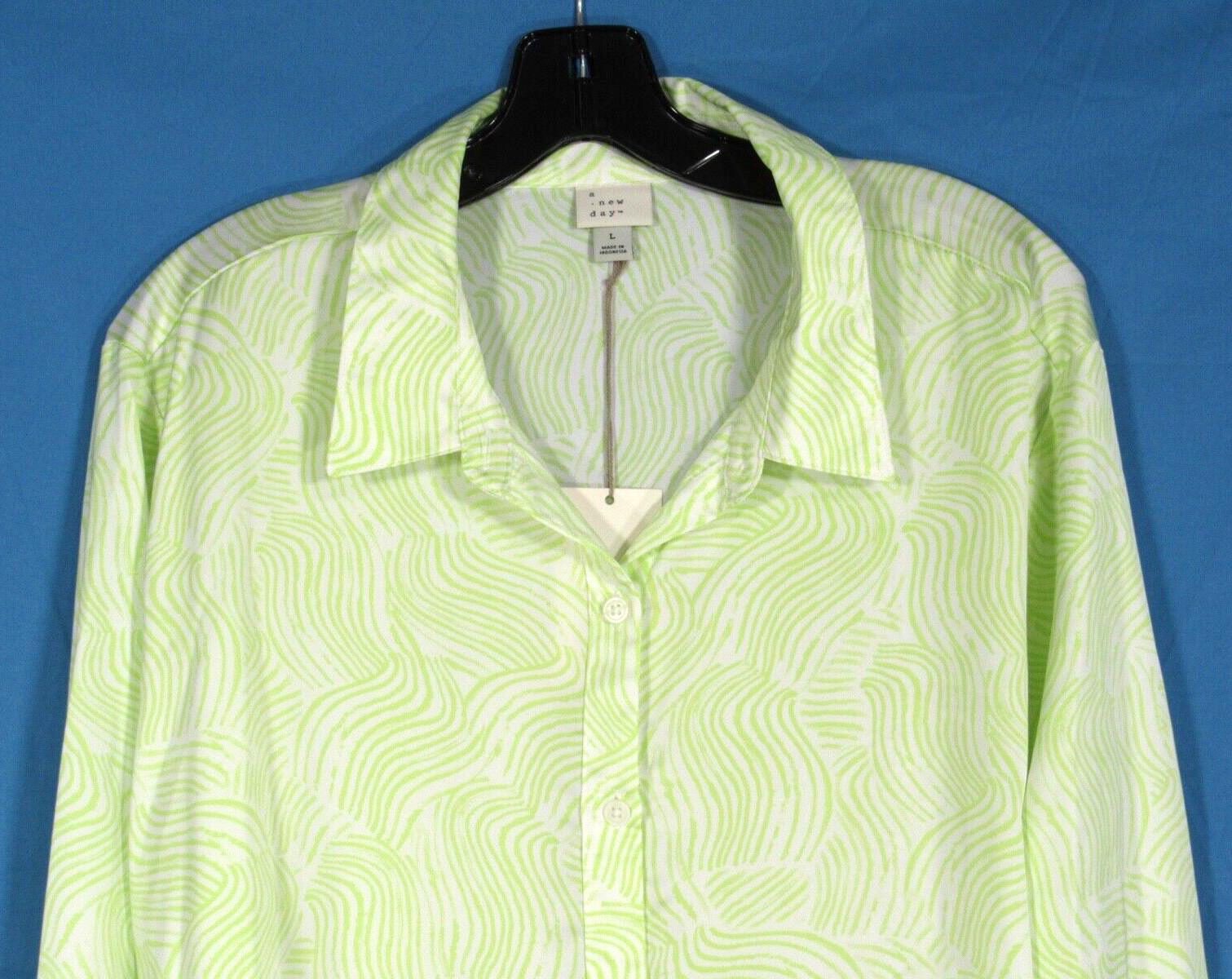 NWT A NEW DAY Green/White STRIPE PRINT Satin SLIT HEM Button-Up BLOUSE TOP Sz L
