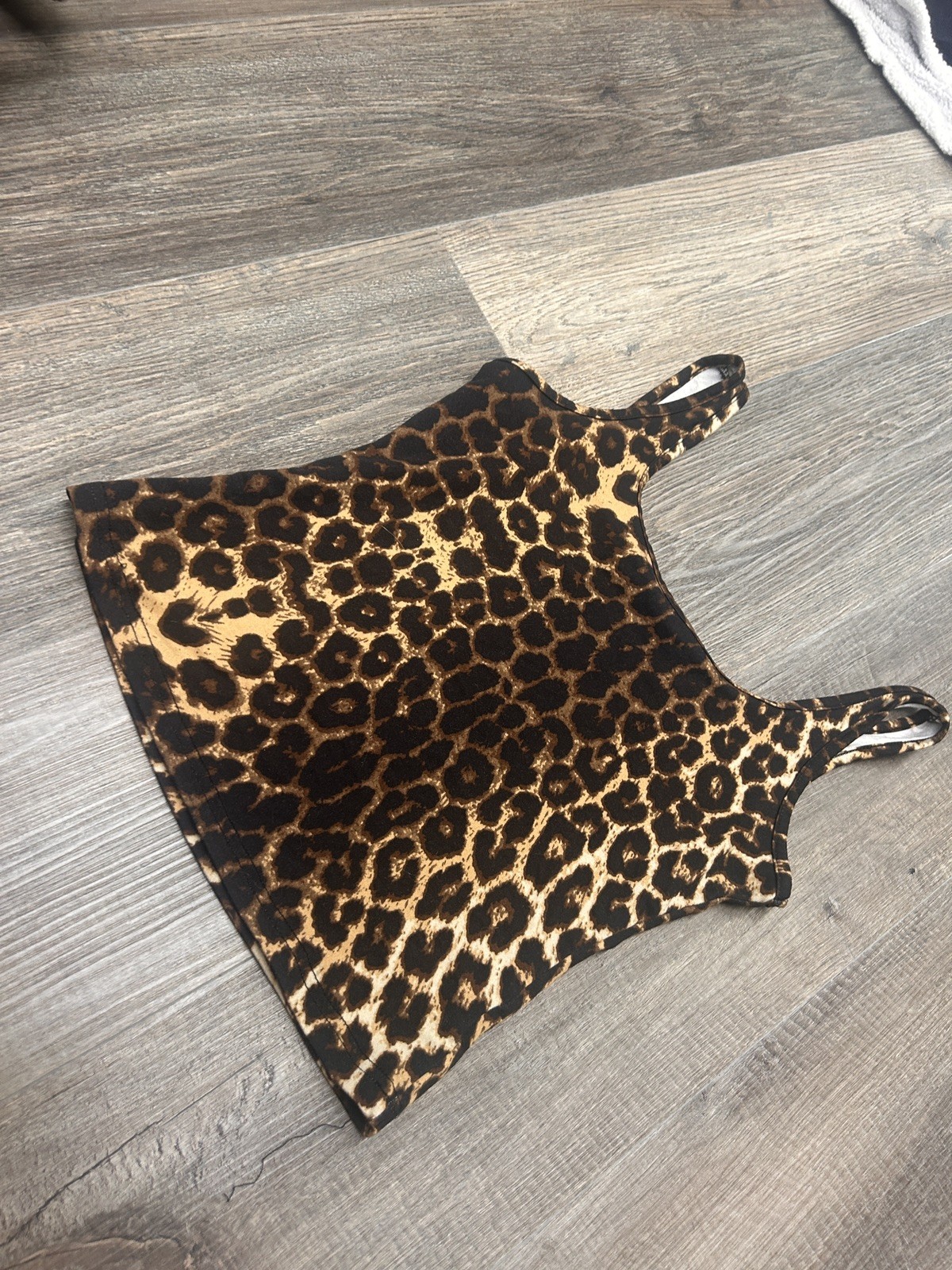 leopard print tank top. Womenss Xs-S Soft, lightweight fabric. Unbranded.