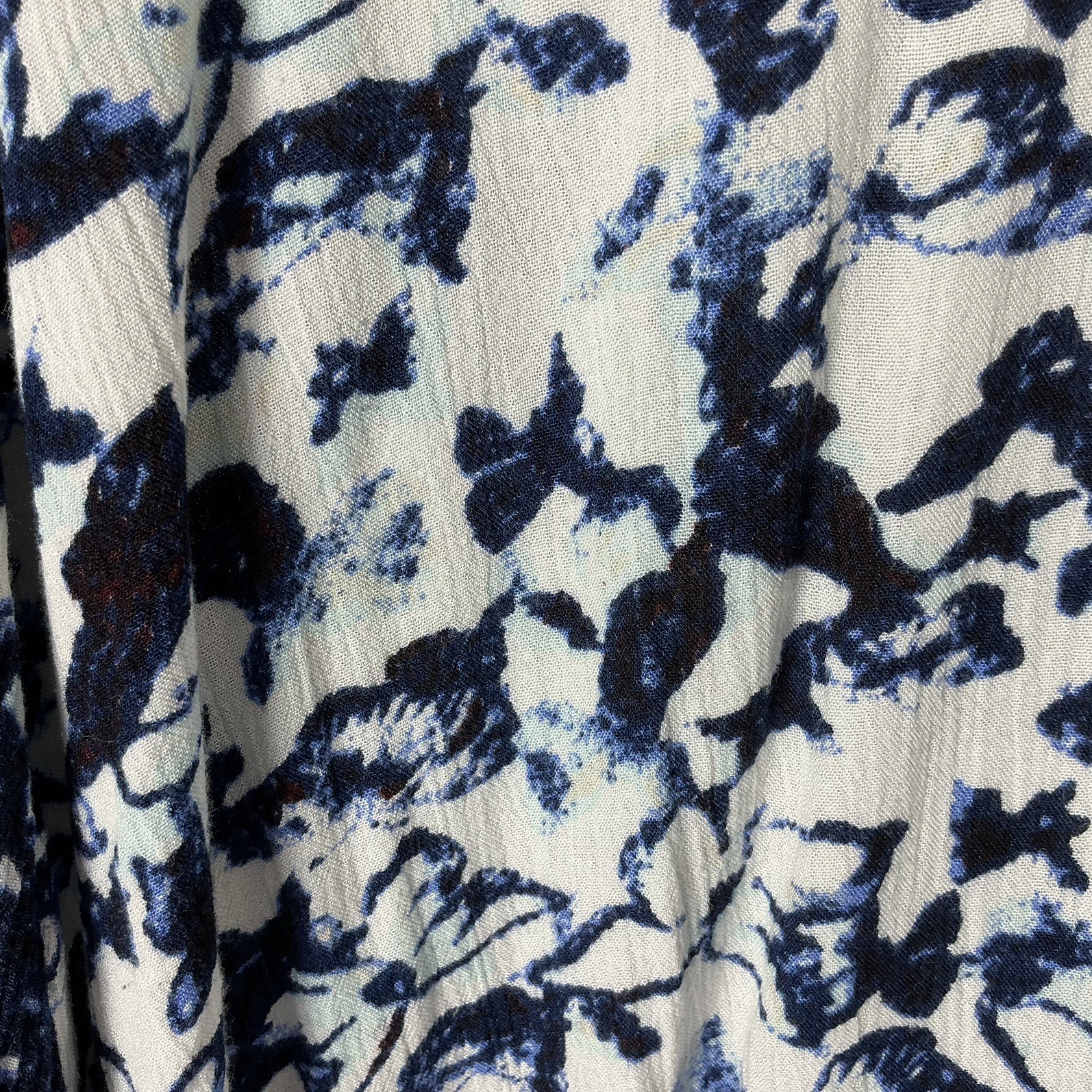 Joe Browns Top Size 20 White & Blue Print Viscose 3/4 Sleeves Elastic Cuffs
