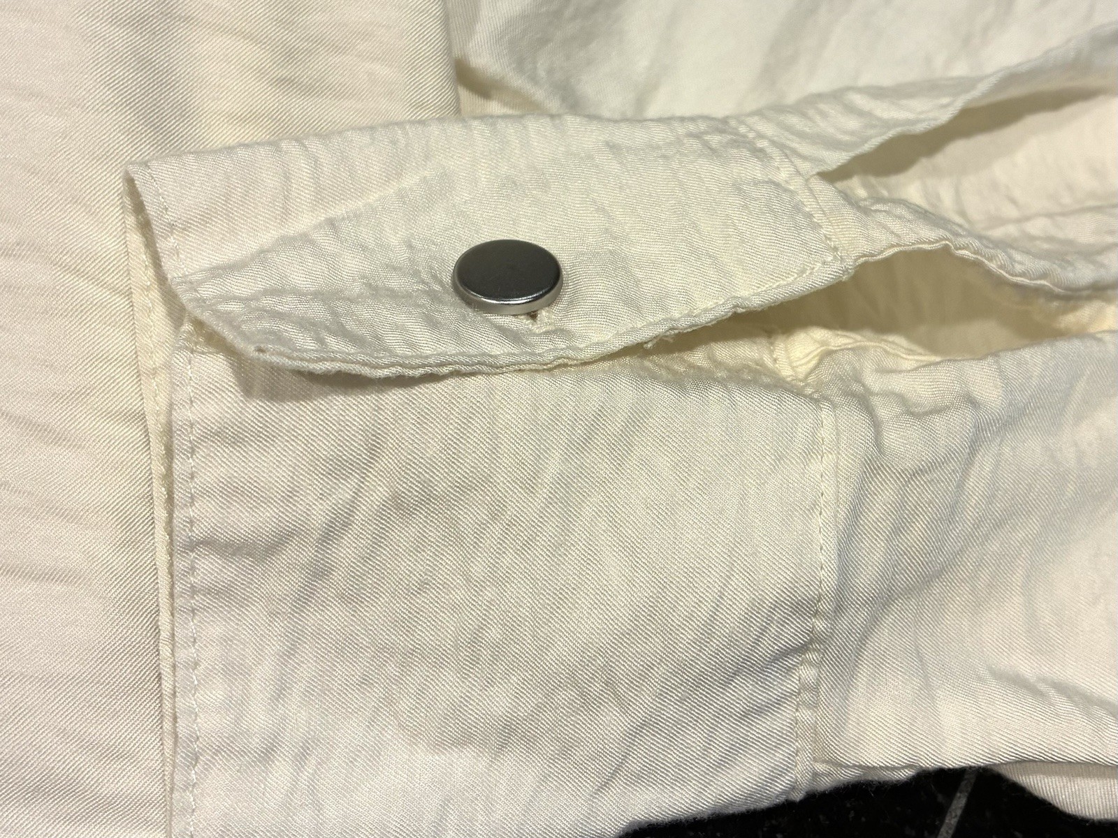 Ophelia Roe Blouse Button Up Front Pockets Crinkle Ivory SZ. Med