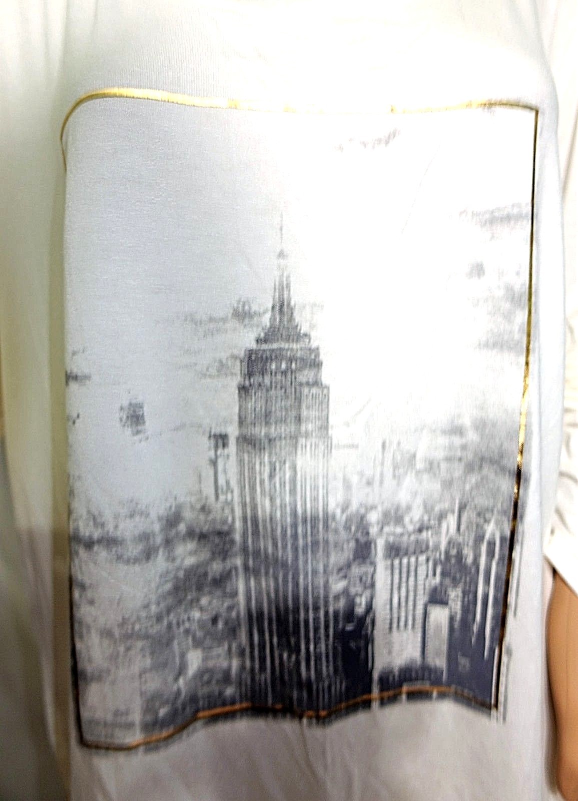 CATO WOMEN PLUS 22/24 26/28 EGRET GOLD NEW YORK PRINT TEE T SHIRT TOP BLOUSE