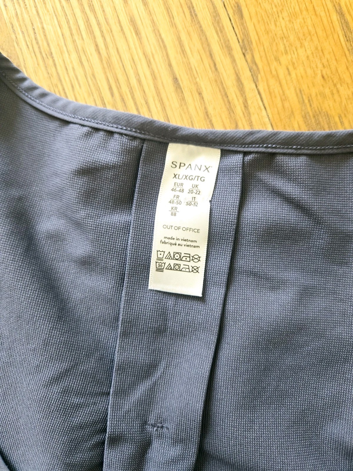 Spanx Out Of Office Shell Tank Top Women’s Size XL Stretch Gray #187