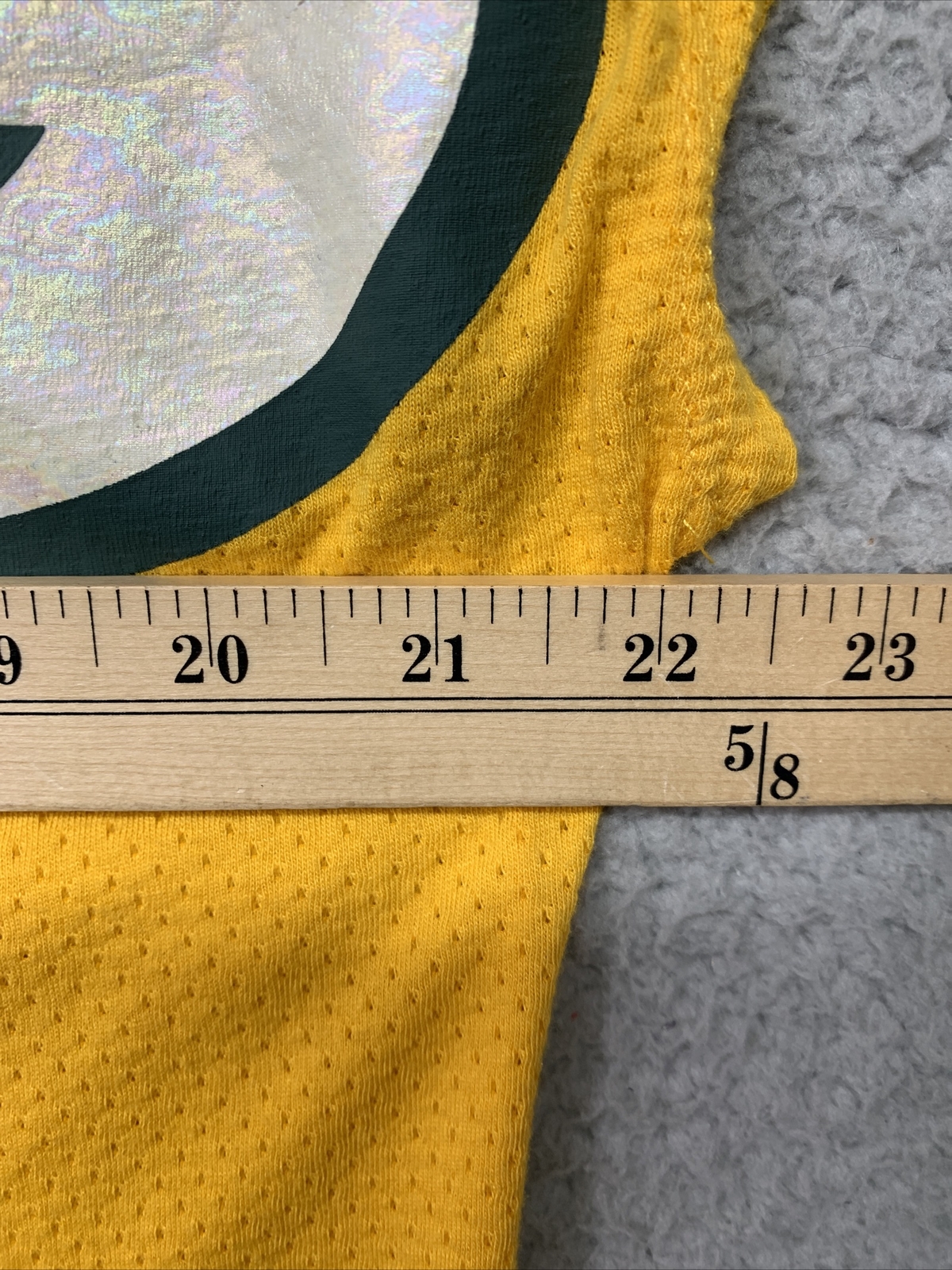 Touch By Alyssa Milano Women’s Green Packer Pullover T-Shirt Size Medium Yellow