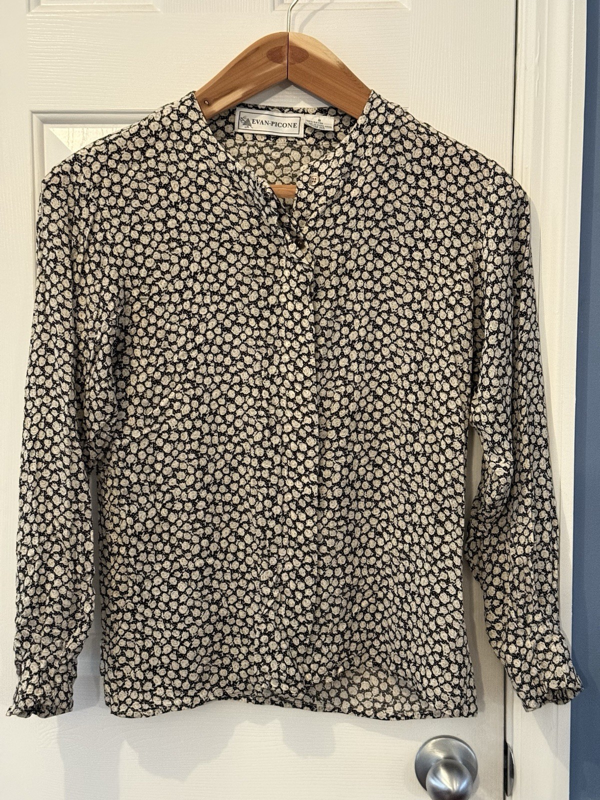 Evan-Picone Women’s Black White Floral Rayon Button Long Sleeve Blouse Size 8