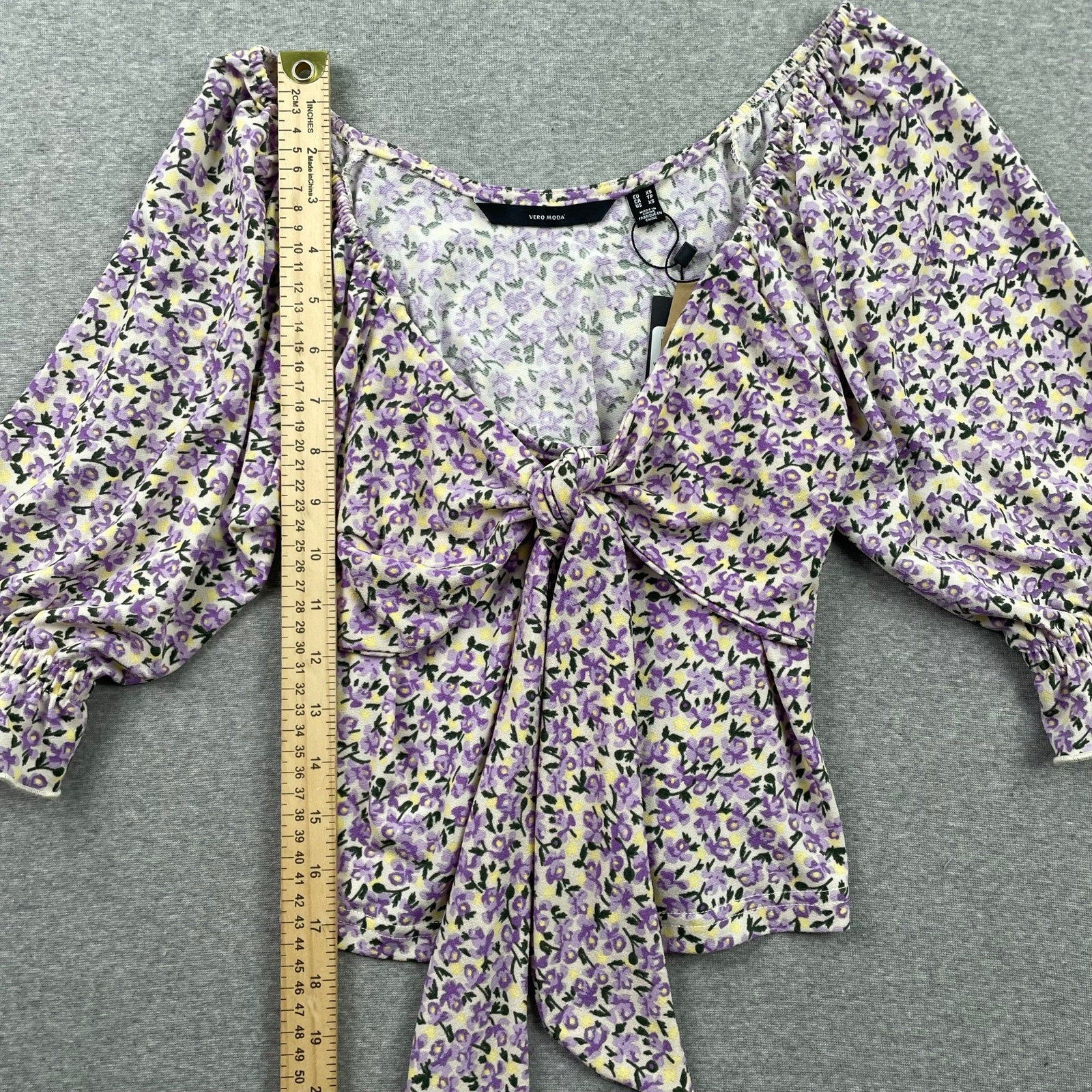 Vero Moda Top XS Purple Floral Tie Front Scoop Neck Boho Peasant Crop Preppy