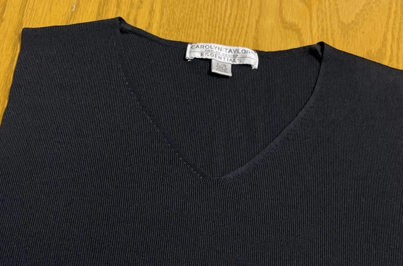 Carolyn Taylor Essentials Sz L Pullover Top Black Knit Sleeveless Fashion V Neck