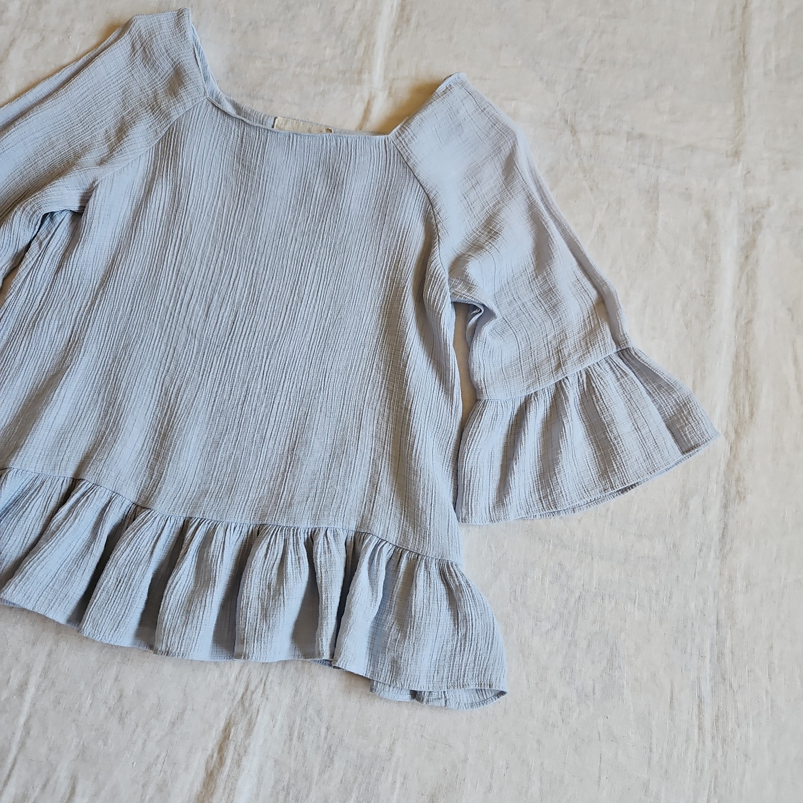 Moon River Anthropologie Blue Ruffle Boho Peasant Blouse 3/4 Flare Sleeves Small