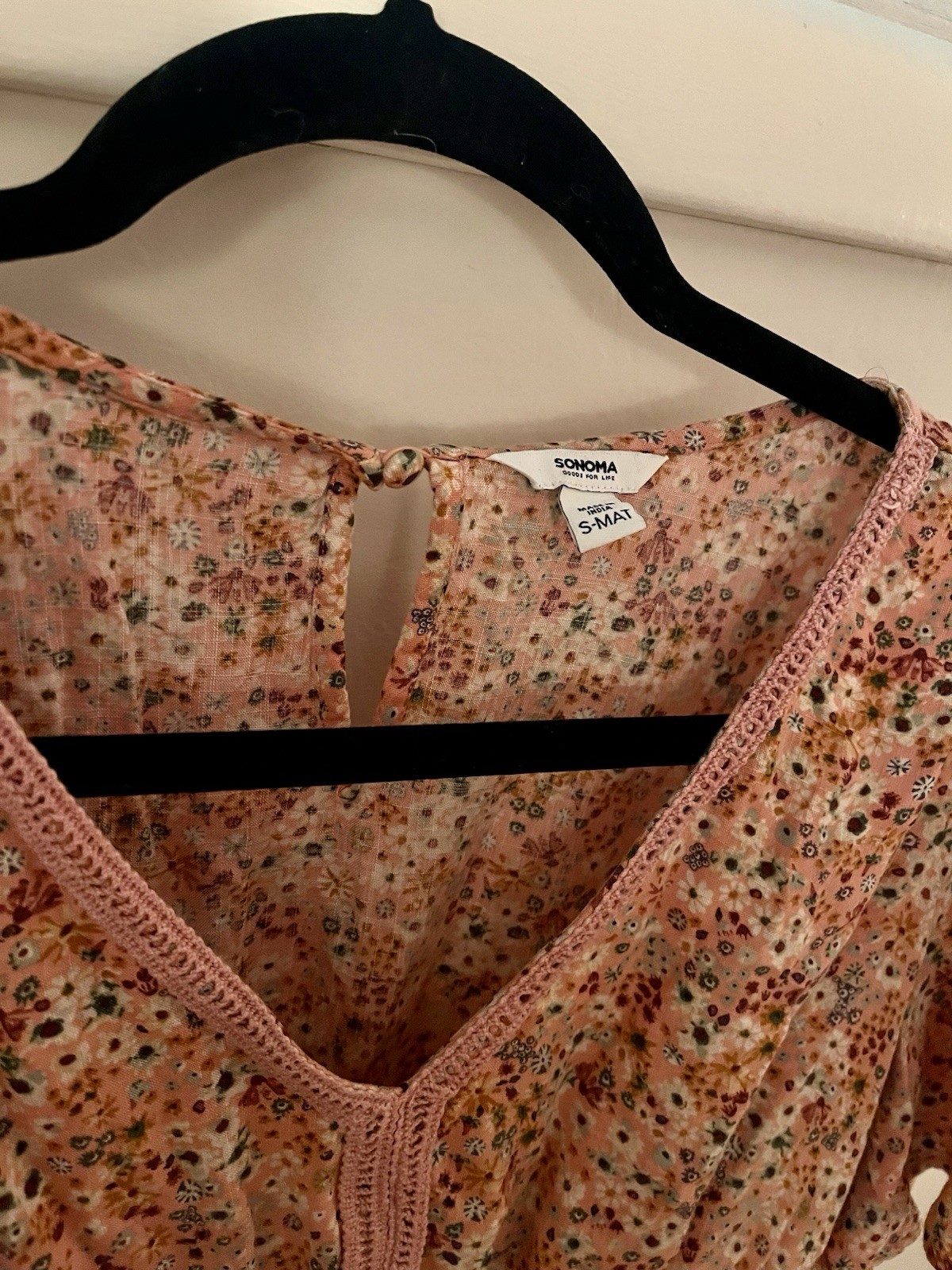 Sonoma Maternity Flutter Sleeve Babydoll Floral V Neck Top Size Small Crochet