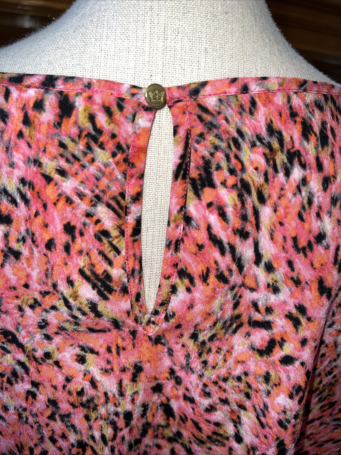 Chaus New York XL Pink One Back Button 3/4 Split Slvs Round Neck 100% Poly