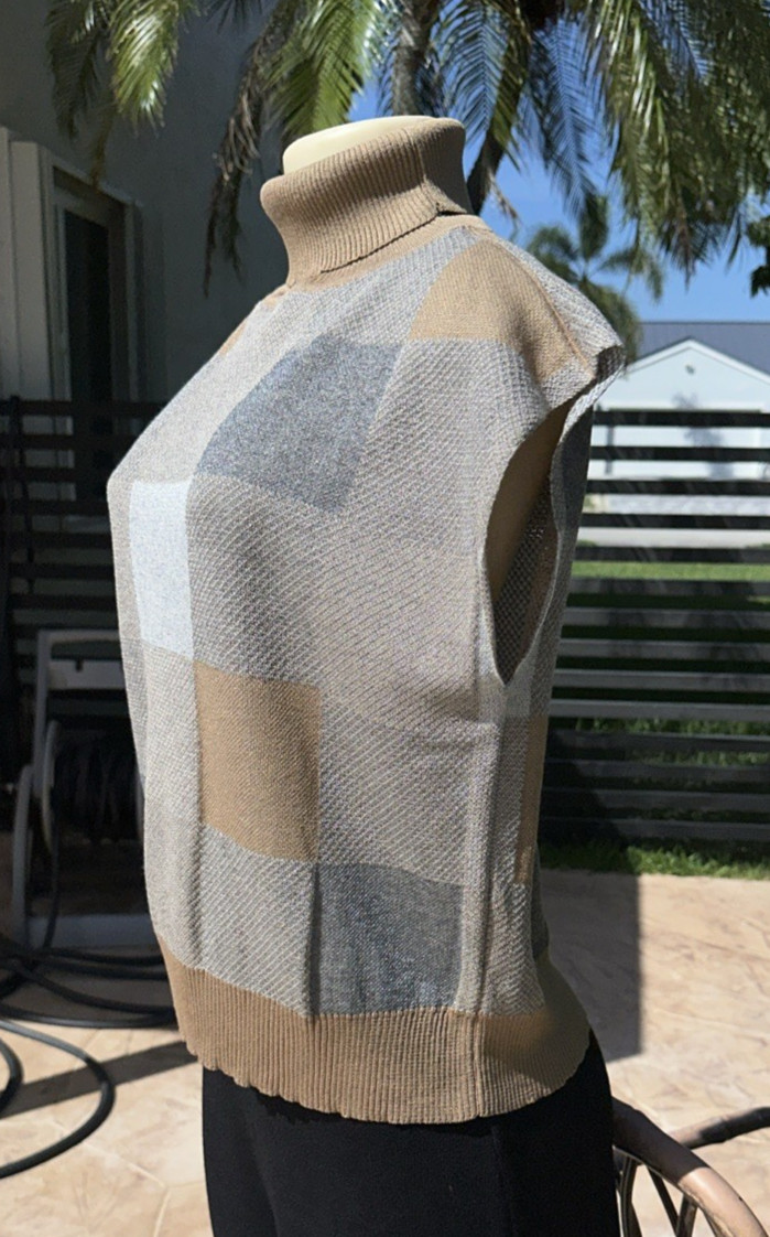 SARAH PACINI CHECK PRINT LIGHT KNIT SLEEVELESS TURTLENECK TOP STRETCH 1 Sz NWT