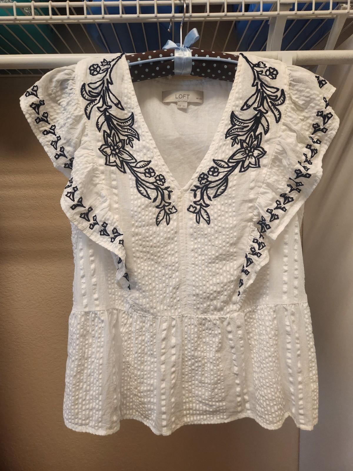 Ann Taylor Factory White Eyelet Cotton Ruffle Sleeve Button Blouse XSP