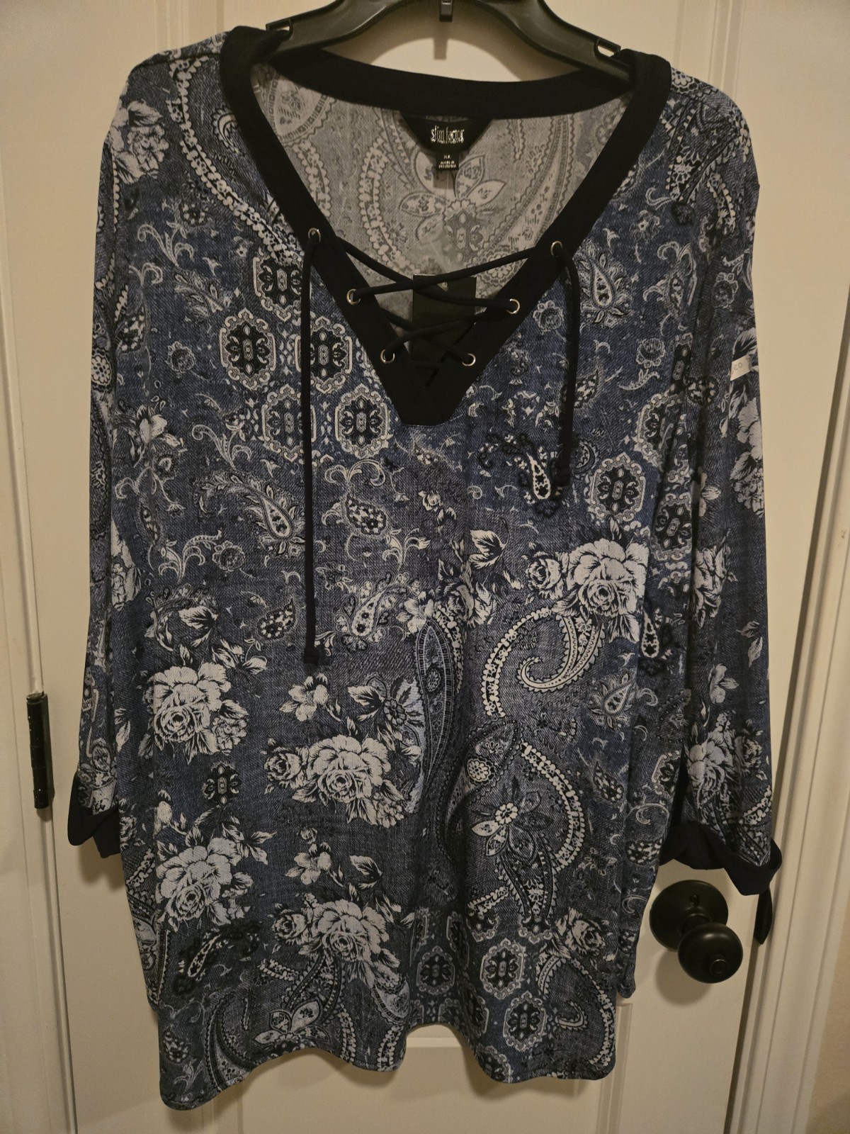 Slim Factor By Investments Women’s Size XL Tunic Top Blue Print V Neck
