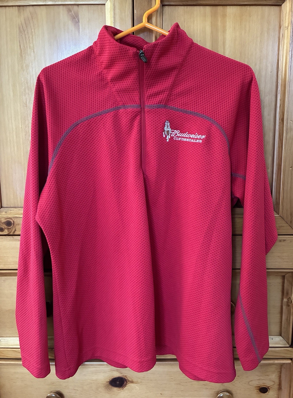 Women’s L Budweiser Clydesdales Embroidered Logo Half-Zip Red Honeycomb Knit