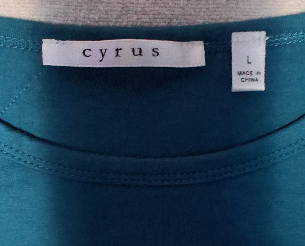 CYRUS Teal Tunic Size Large Asymmetrical Long Sleeve Studded Blouse Rayon