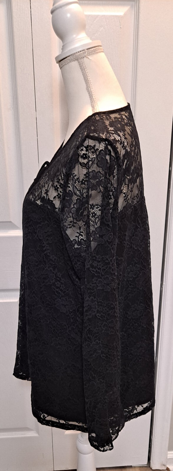 Lane Bryant Size 14/16 Black Lace Gothic Romantic L. Sleeve Ruffle Accent Shirt