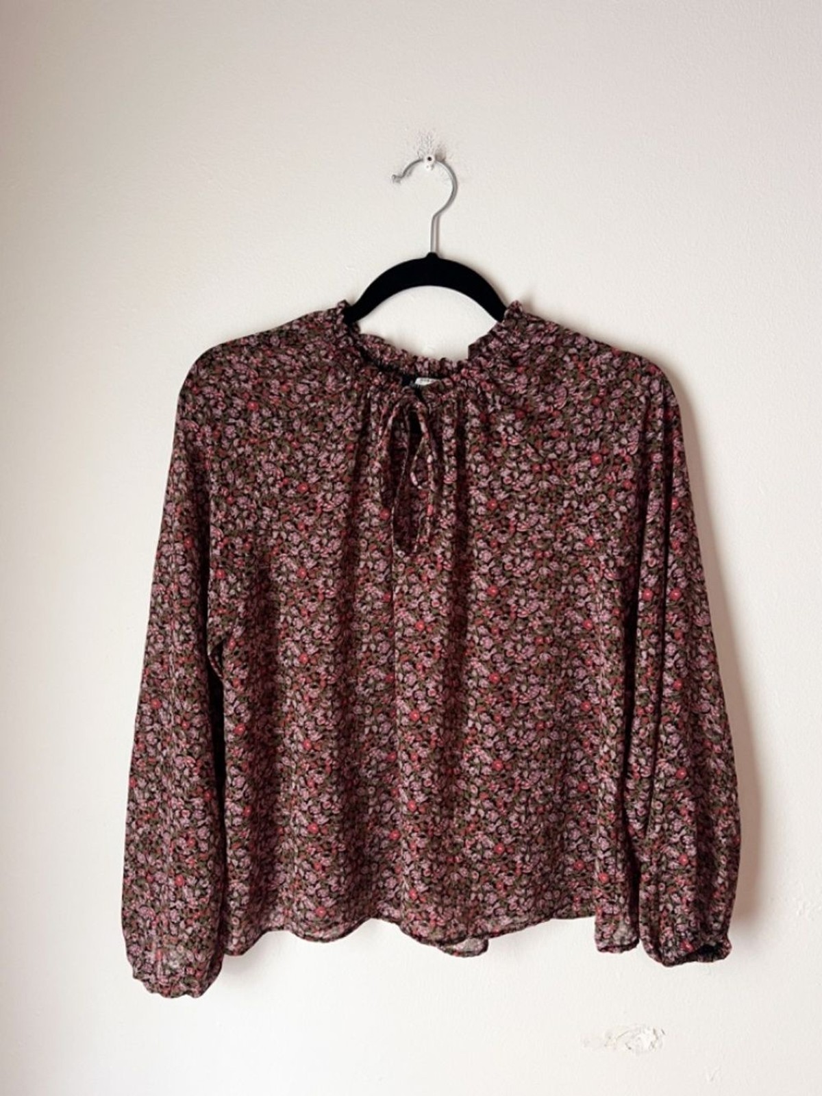 MINKPINK Floral Tie Neck Peasant Blouse Long Sleeve Pink Black M | Cottagecore