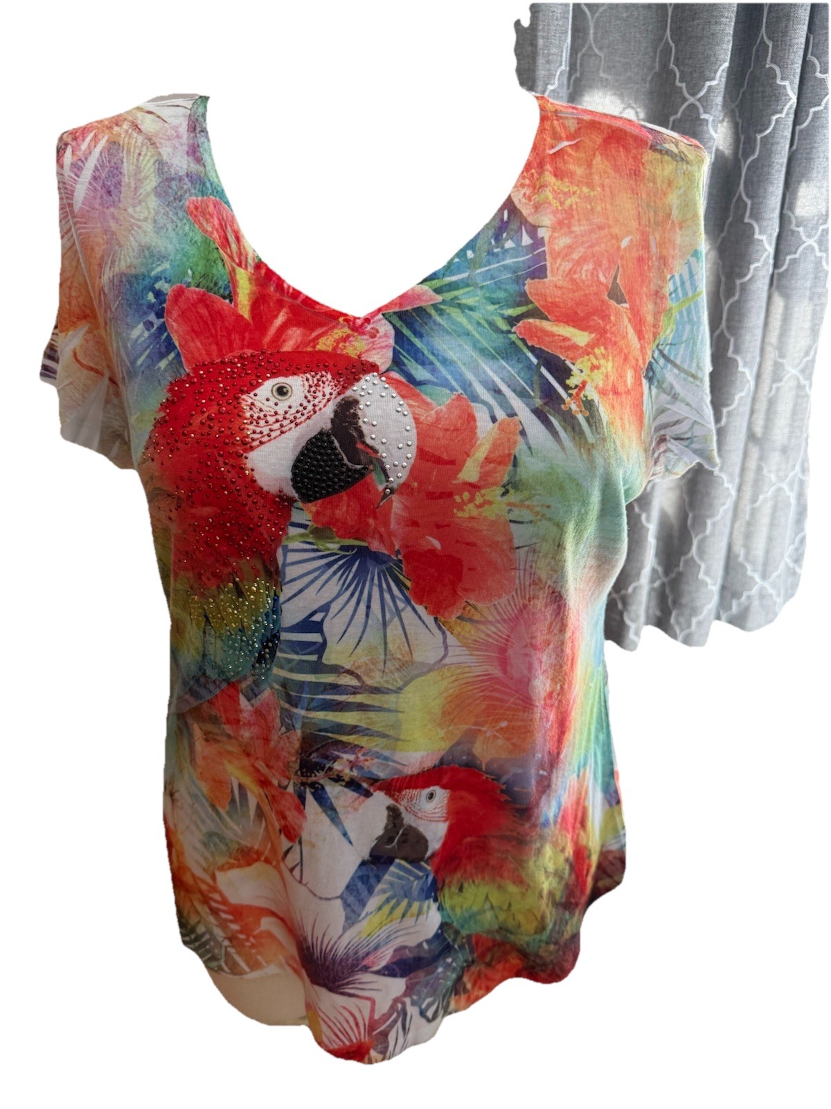 Laura Scott Women Size 2X Short Sleeve V Neck Beaded Parrot Preppy Colorful Top