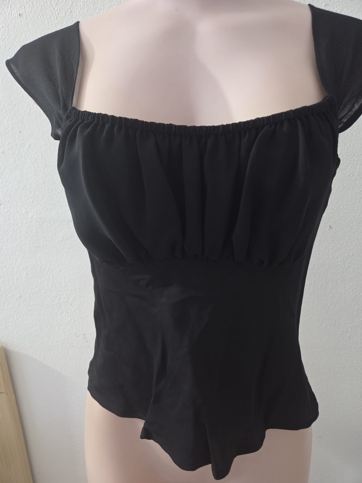 Blusa negra elegante nueva marca Gap talle xs