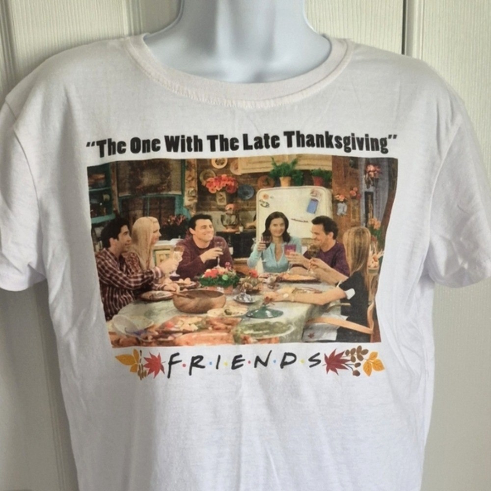 Friends The One With The Late Thanksgiving Fall White Tee Shirt Womens XS