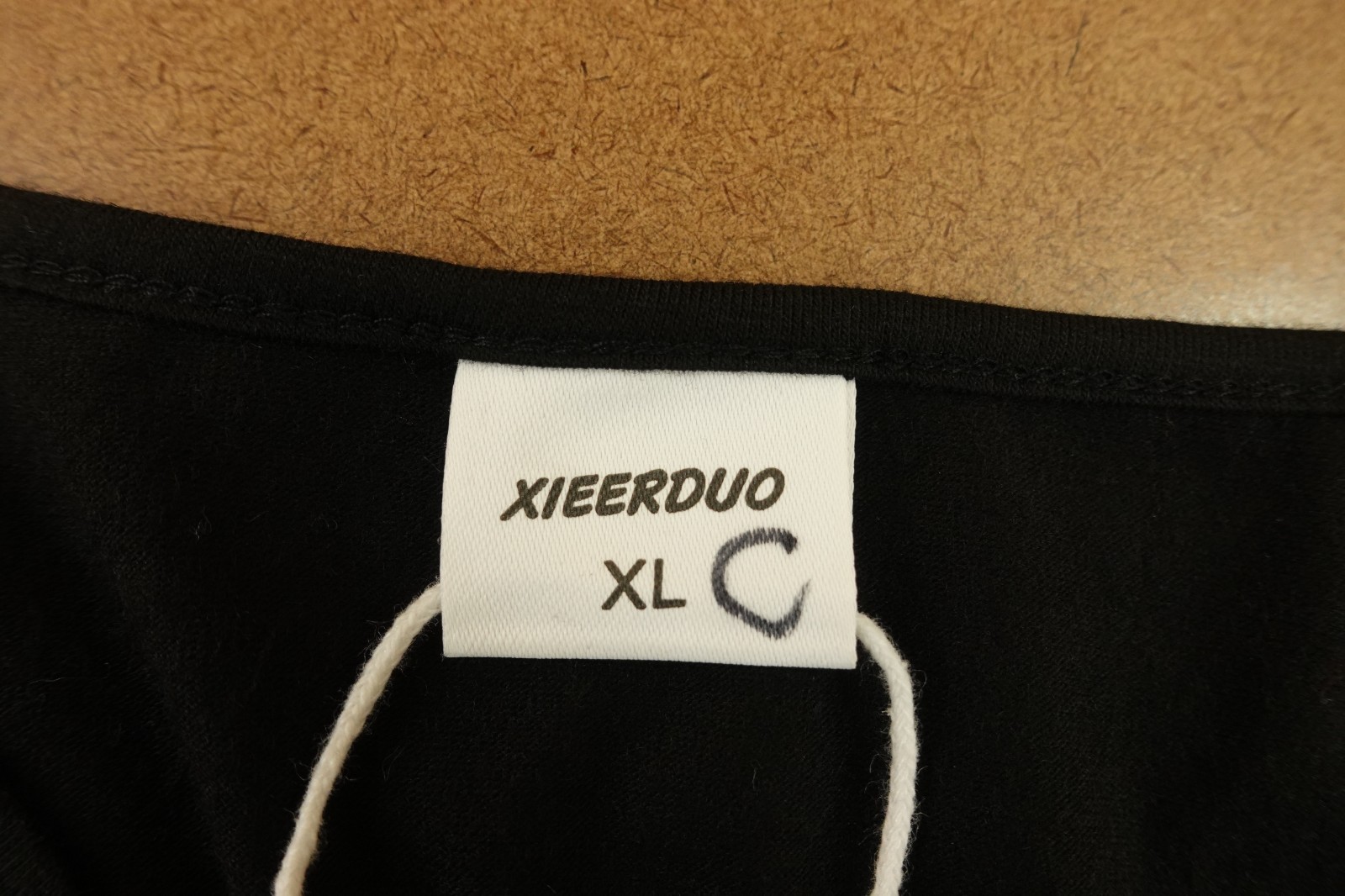 Xieerduo Womens Size XL Black 3/4 Sleeve V Neck Pullover Blouse NWT